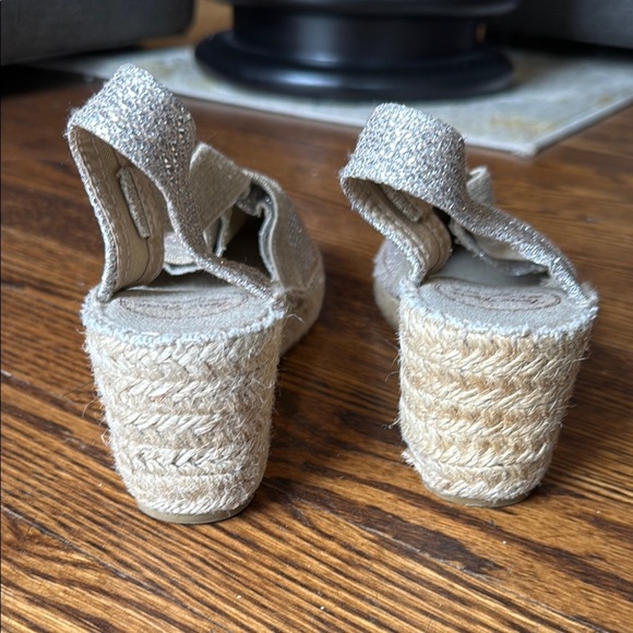 Toni Pons Origens 6.5 Silver and Tan Espadrilles with Jute Sole and Ankle Strap - Picture 4 of 6